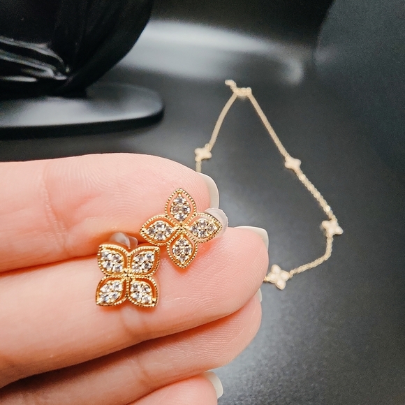 Floral Gold Crystal Set - Picture 4 of 10